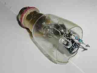 modedbulb2_thumb.jpg - 3647 Bytes